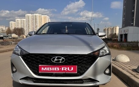 Hyundai Solaris II рестайлинг, 2021 год, 1 570 000 рублей, 1 фотография