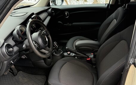 MINI Hatch, 2018 год, 1 950 000 рублей, 9 фотография