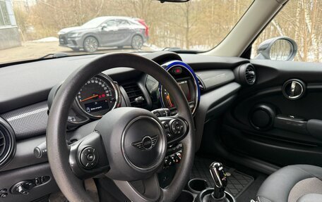 MINI Hatch, 2018 год, 1 950 000 рублей, 11 фотография