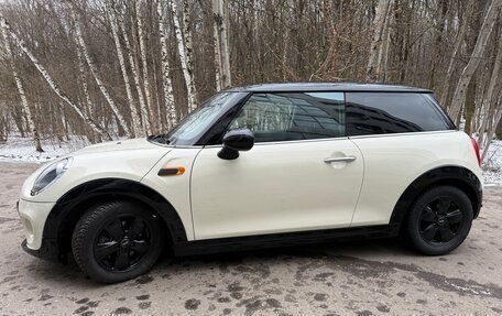 MINI Hatch, 2018 год, 1 950 000 рублей, 2 фотография