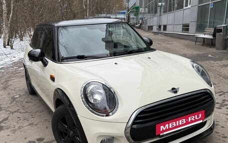 MINI Hatch, 2018 год, 1 950 000 рублей, 7 фотография