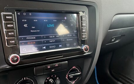 Volkswagen Jetta VI, 2015 год, 1 049 888 рублей, 7 фотография