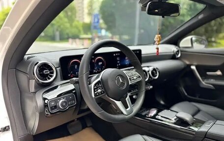 Mercedes-Benz A-Класс, 2022 год, 1 980 050 рублей, 9 фотография