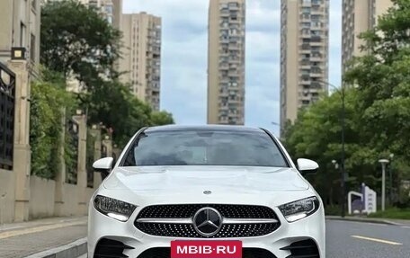 Mercedes-Benz A-Класс, 2022 год, 1 980 050 рублей, 2 фотография