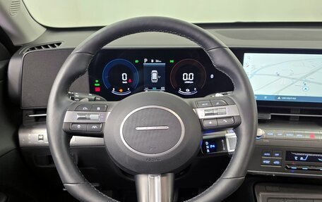 Hyundai Kona, 2023 год, 2 574 000 рублей, 6 фотография