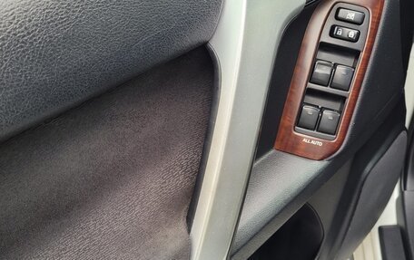 Toyota Land Cruiser Prado 150 рестайлинг 2, 2014 год, 3 200 000 рублей, 13 фотография