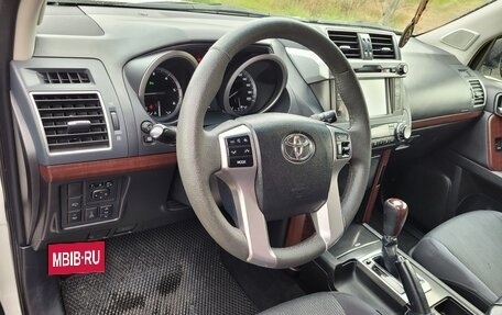 Toyota Land Cruiser Prado 150 рестайлинг 2, 2014 год, 3 200 000 рублей, 14 фотография