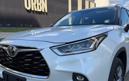 Toyota Highlander, 2026 год, 5 680 000 рублей, 4 фотография