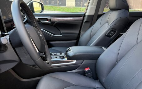 Toyota Highlander, 2026 год, 5 680 000 рублей, 19 фотография