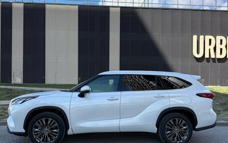 Toyota Highlander, 2026 год, 5 680 000 рублей, 30 фотография