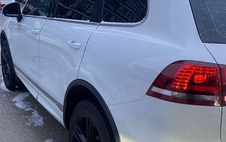 Volkswagen Touareg III, 2017 год, 2 950 000 рублей, 7 фотография