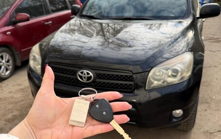 Toyota RAV4, 2006 год, 1 100 000 рублей, 14 фотография