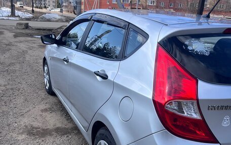 Hyundai Solaris II рестайлинг, 2013 год, 720 000 рублей, 3 фотография