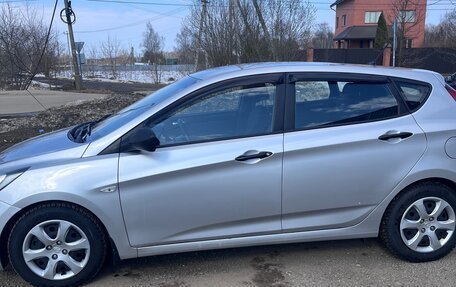 Hyundai Solaris II рестайлинг, 2013 год, 720 000 рублей, 4 фотография