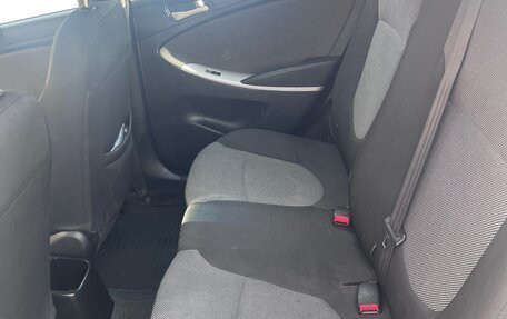 Hyundai Solaris II рестайлинг, 2013 год, 720 000 рублей, 12 фотография