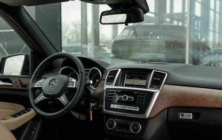 Mercedes-Benz M-Класс, 2014 год, 3 200 000 рублей, 10 фотография