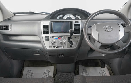 Toyota Raum II, 2005 год, 549 000 рублей, 13 фотография