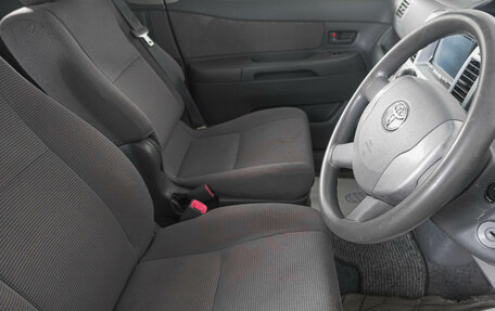 Toyota Raum II, 2005 год, 549 000 рублей, 11 фотография