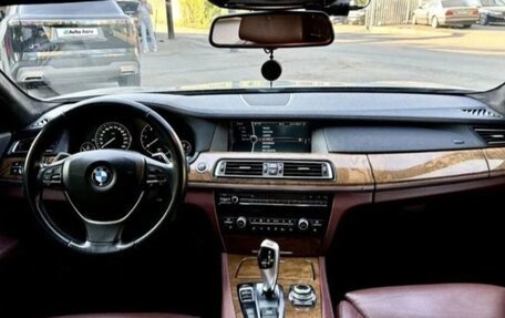 BMW 7 серия, 2011 год, 1 500 000 рублей, 16 фотография