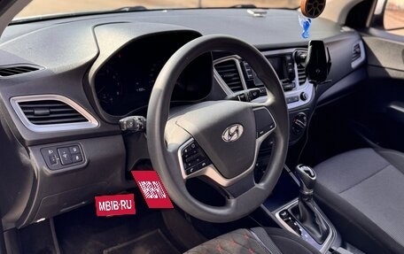 Hyundai Solaris II рестайлинг, 2021 год, 1 570 000 рублей, 15 фотография