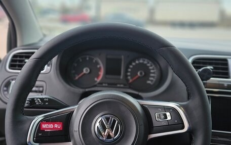Volkswagen Polo VI (EU Market), 2018 год, 1 500 000 рублей, 18 фотография