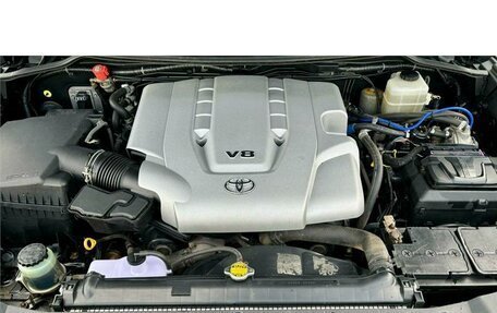 Toyota Land Cruiser 200, 2011 год, 3 490 000 рублей, 16 фотография