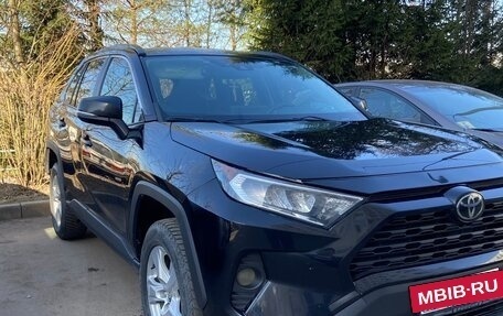 Toyota RAV4, 2020 год, 3 210 000 рублей, 2 фотография