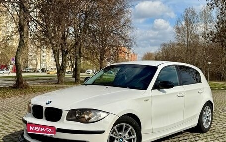 BMW 1 серия, 2009 год, 700 000 рублей, 1 фотография