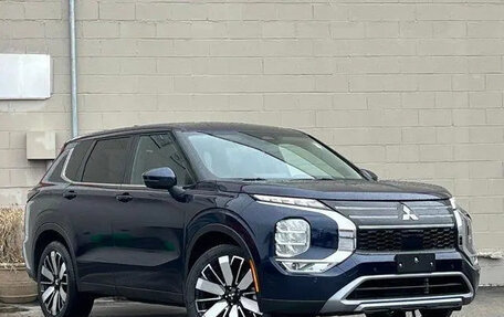 Mitsubishi Outlander, 2025 год, 4 800 000 рублей, 1 фотография