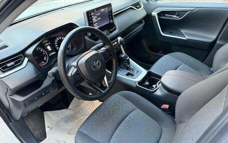 Toyota RAV4, 2020 год, 3 600 000 рублей, 6 фотография