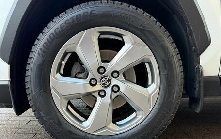 Toyota RAV4, 2020 год, 3 600 000 рублей, 5 фотография