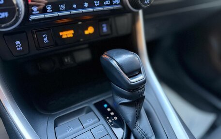 Toyota RAV4, 2020 год, 3 600 000 рублей, 12 фотография