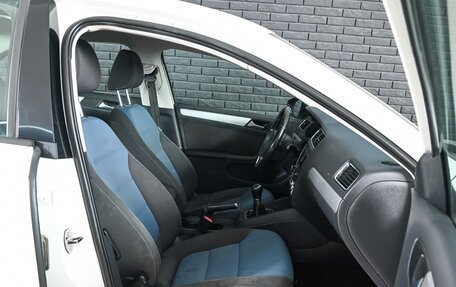 Volkswagen Jetta VI, 2013 год, 1 060 000 рублей, 12 фотография