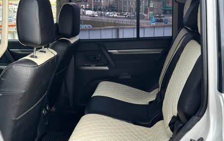 Mitsubishi Pajero IV, 2013 год, 2 345 000 рублей, 10 фотография