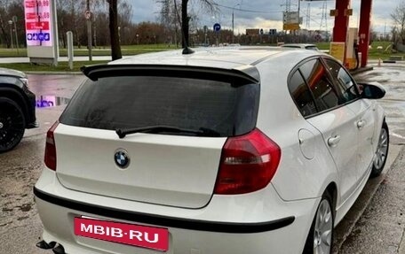 BMW 1 серия, 2009 год, 700 000 рублей, 4 фотография
