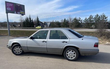 Mercedes-Benz E-Класс, 1994 год, 350 000 рублей, 3 фотография