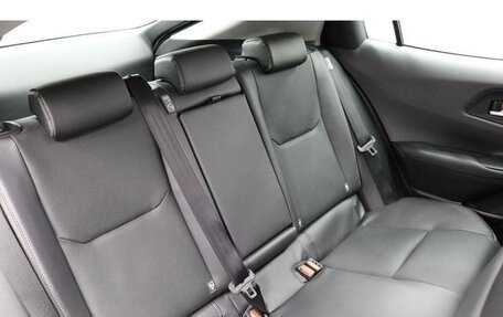 Toyota Prius IV XW50, 2023 год, 2 150 000 рублей, 10 фотография