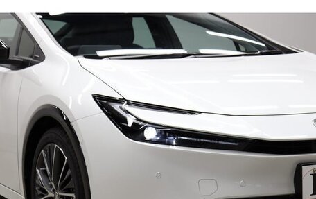 Toyota Prius IV XW50, 2023 год, 2 150 000 рублей, 7 фотография