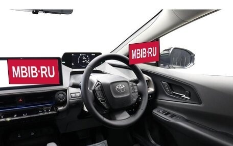 Toyota Prius IV XW50, 2023 год, 2 150 000 рублей, 13 фотография