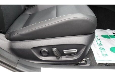 Toyota Prius IV XW50, 2023 год, 2 150 000 рублей, 23 фотография