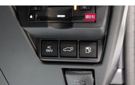 Toyota Prius IV XW50, 2023 год, 2 150 000 рублей, 20 фотография