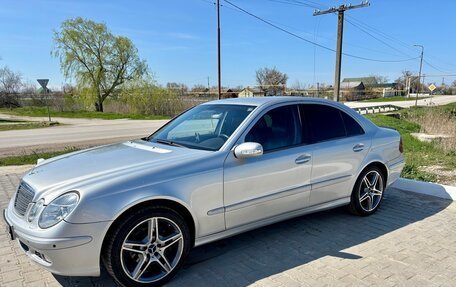 Mercedes-Benz E-Класс, 2004 год, 705 000 рублей, 3 фотография