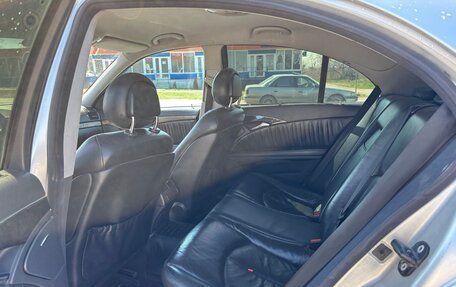 Mercedes-Benz E-Класс, 2004 год, 705 000 рублей, 10 фотография