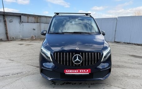 Mercedes-Benz V-Класс, 2021 год, 8 990 000 рублей, 12 фотография