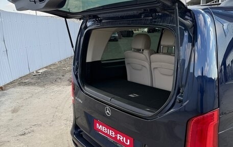 Mercedes-Benz V-Класс, 2021 год, 8 990 000 рублей, 15 фотография