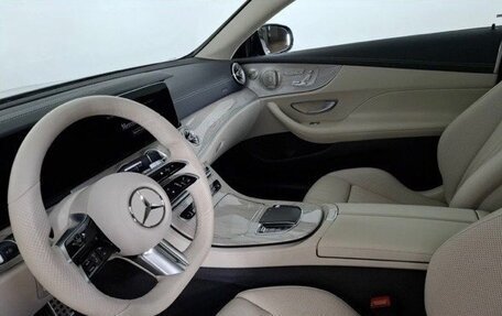 Mercedes-Benz E-Класс, 2021 год, 5 500 000 рублей, 12 фотография