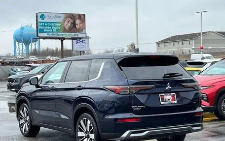 Mitsubishi Outlander, 2025 год, 4 800 000 рублей, 2 фотография