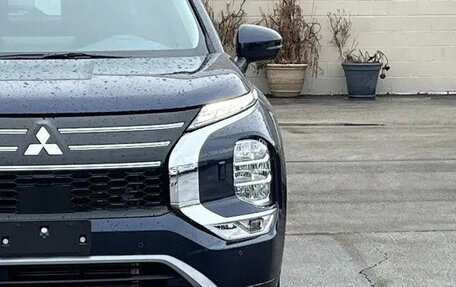 Mitsubishi Outlander, 2025 год, 4 800 000 рублей, 8 фотография