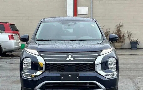 Mitsubishi Outlander, 2025 год, 4 800 000 рублей, 7 фотография