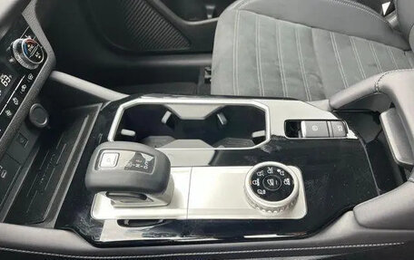 Mitsubishi Outlander, 2025 год, 4 800 000 рублей, 18 фотография